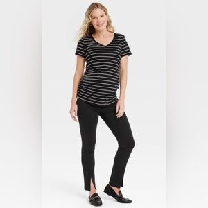 NWT! Target maternity Ingrid & Isabel inset-belly ponte maternity pants, XL.